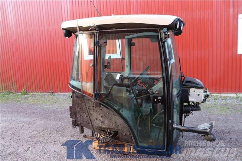 CLAAS 840 Cabins and interior