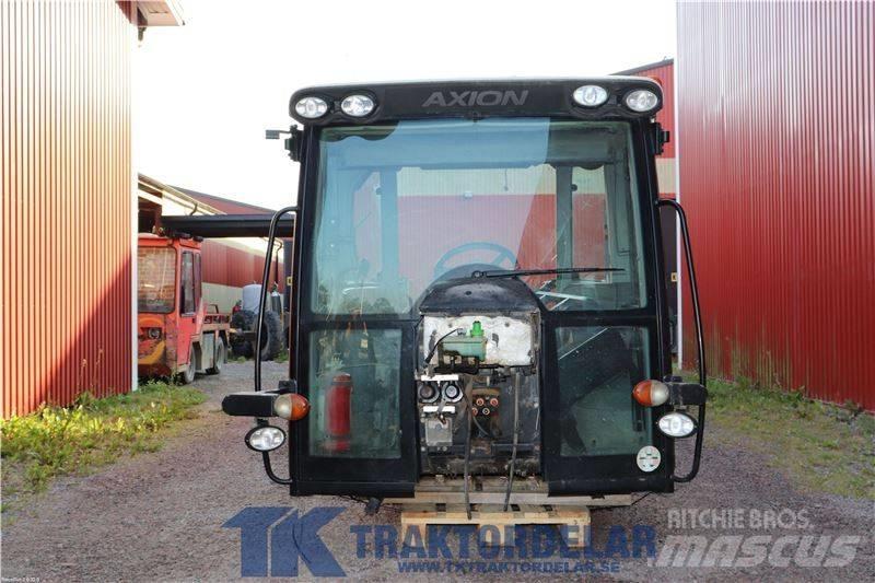 CLAAS 840 Cabins and interior