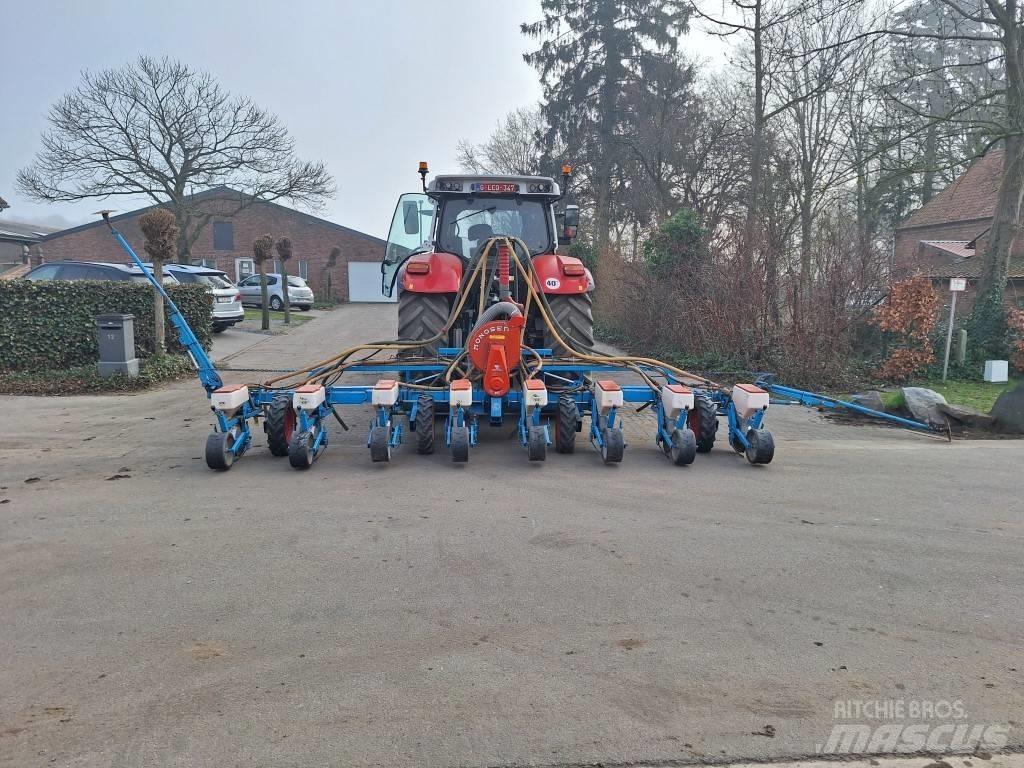 Monosem PNU 8 Precision sowing machines