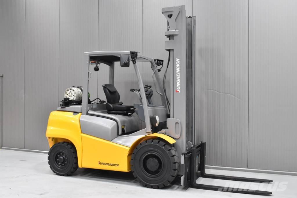 Jungheinrich TFG 540 LPG trucks