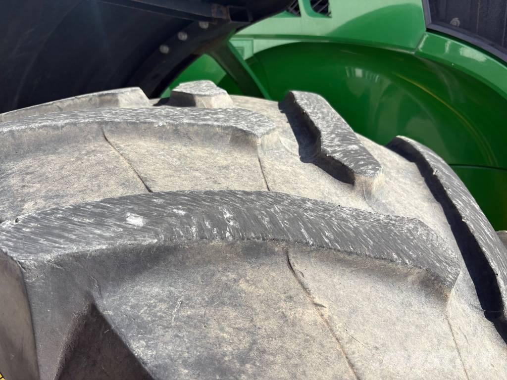 John Deere 7230 R Tractors