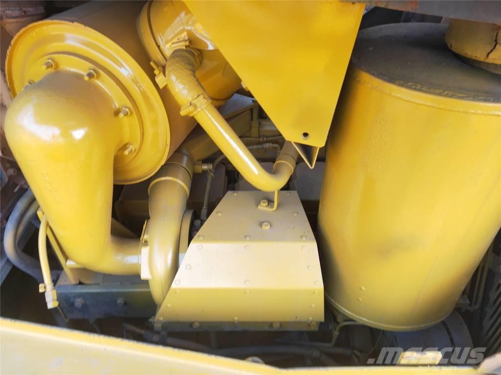 Komatsu D155AX-5 Crawler dozers