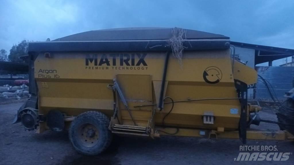  Matrix Argon Plus 16 Mixer feeders