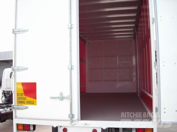 Fuso Fighter 6 Curtainsider trucks