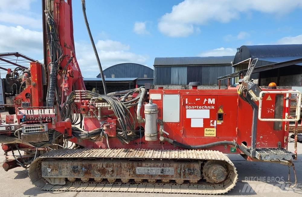Klemm KR709-2 Piling rigs