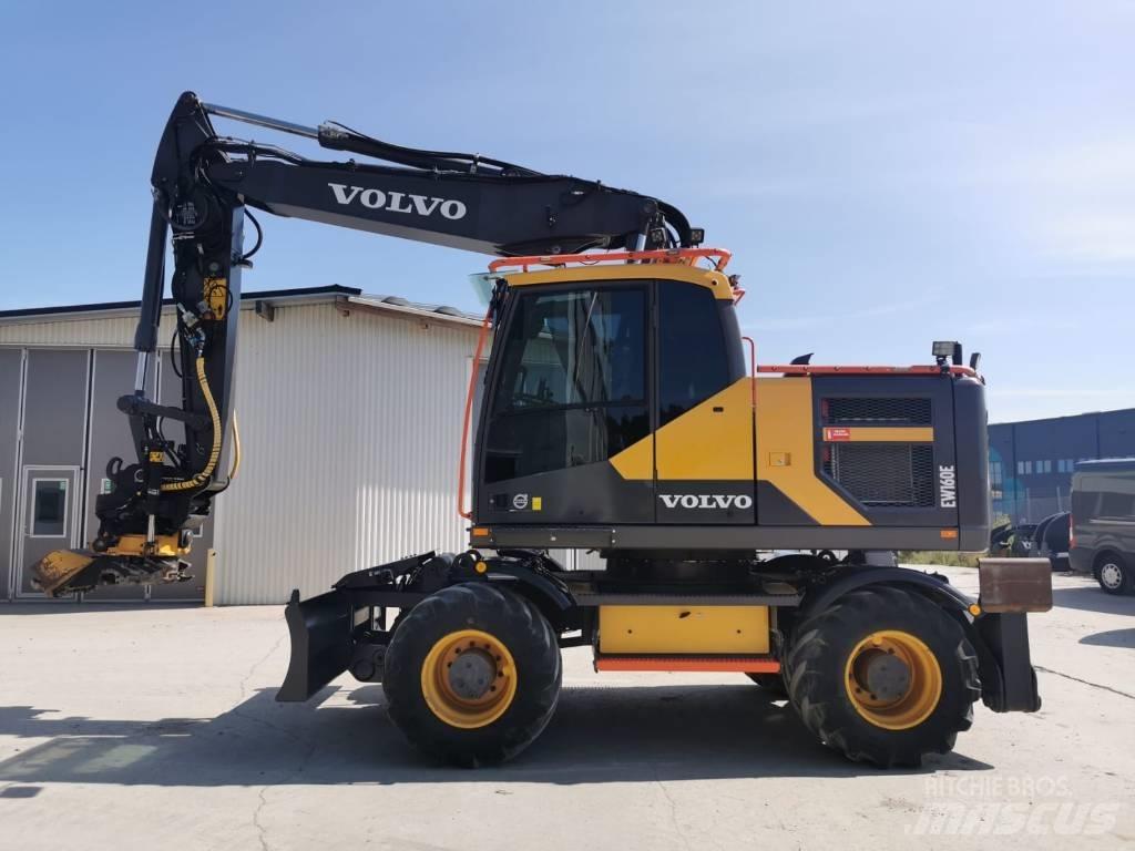 Volvo EW160E Wheeled excavators