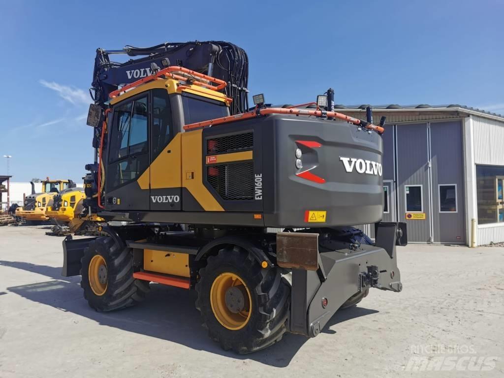 Volvo EW160E Wheeled excavators