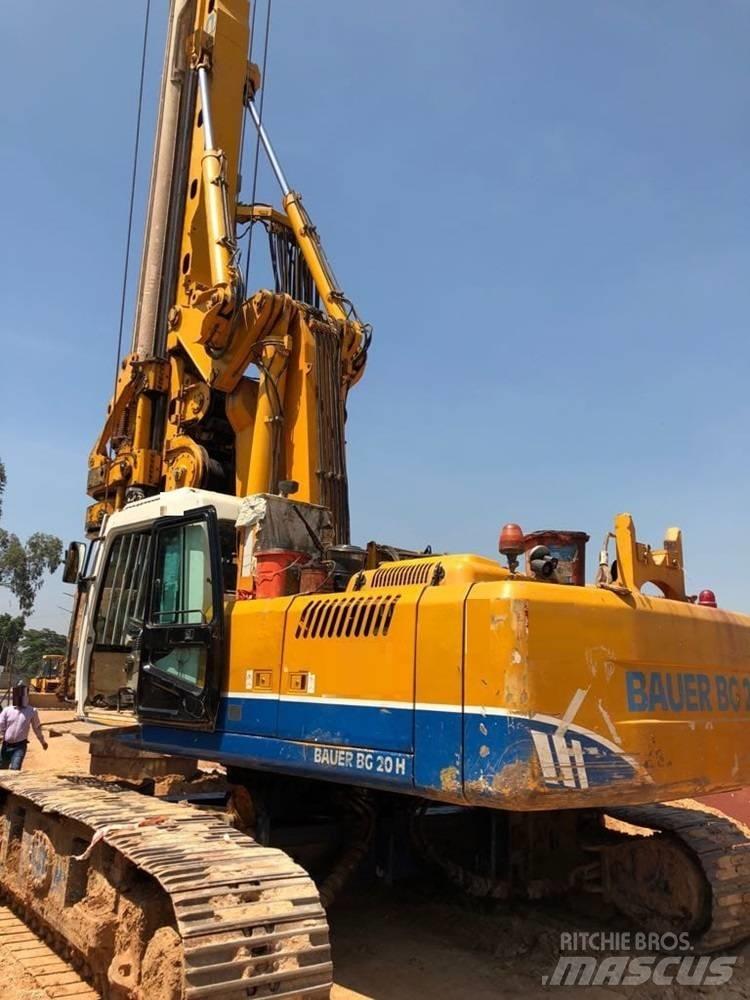 Bauer BG 20 H Piling rigs