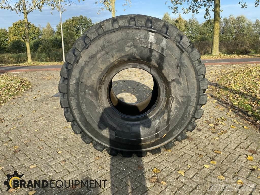  Band - 29.5-R25 Tyres, wheels and rims