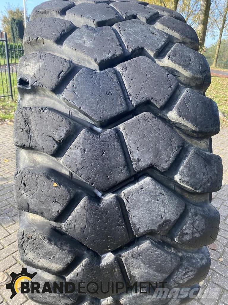  Band - 29.5-R25 Tyres, wheels and rims
