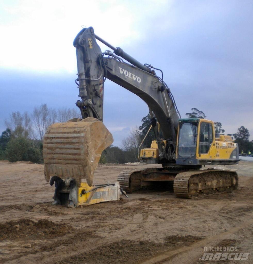 Volvo EC 460 B LC Crawler excavators