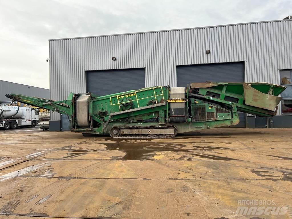 McCloskey R230 Mobile screeners