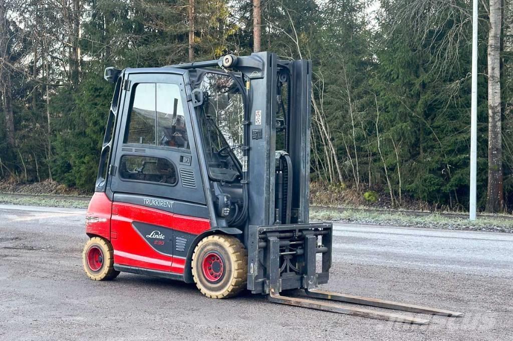 Linde E 30 Electric forklift trucks