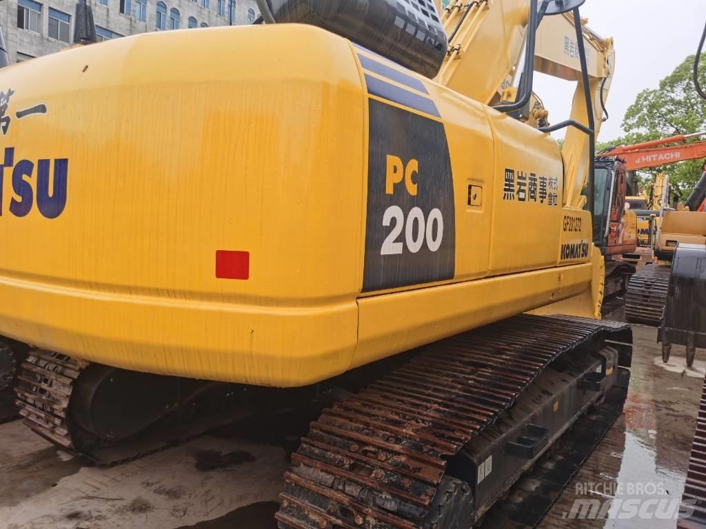 Komatsu PC 200-8 Crawler excavators