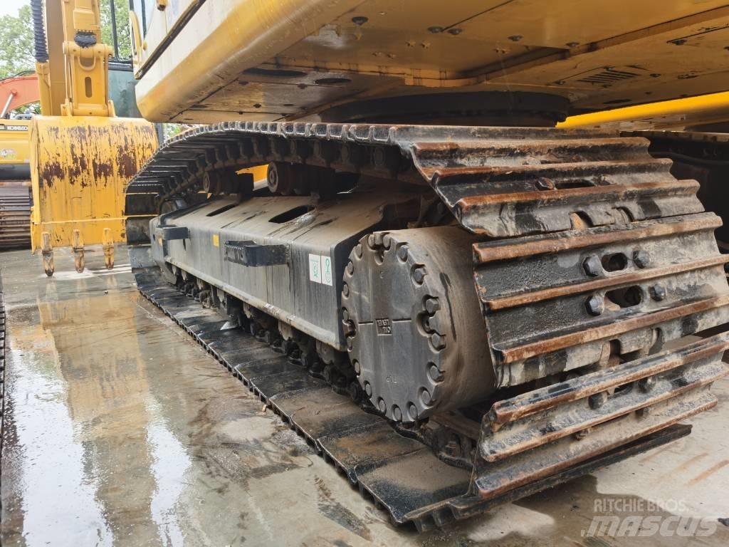 Komatsu PC 200-8 Crawler excavators