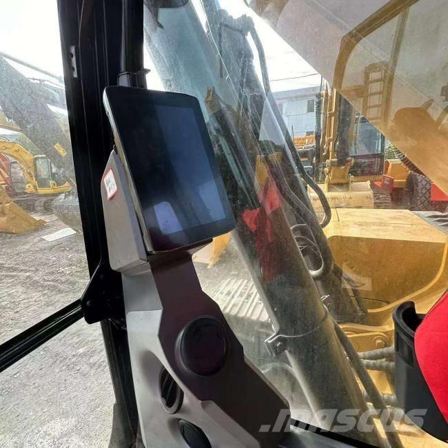 CAT 320 Crawler excavators