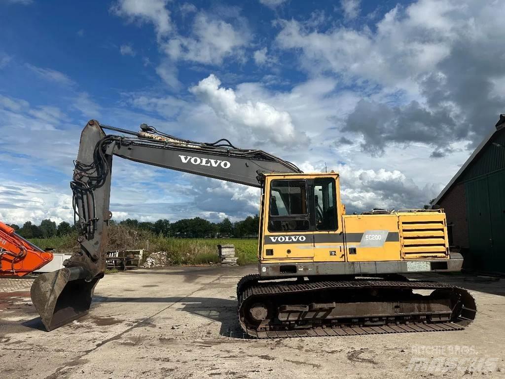 Volvo EC200 Crawler excavators