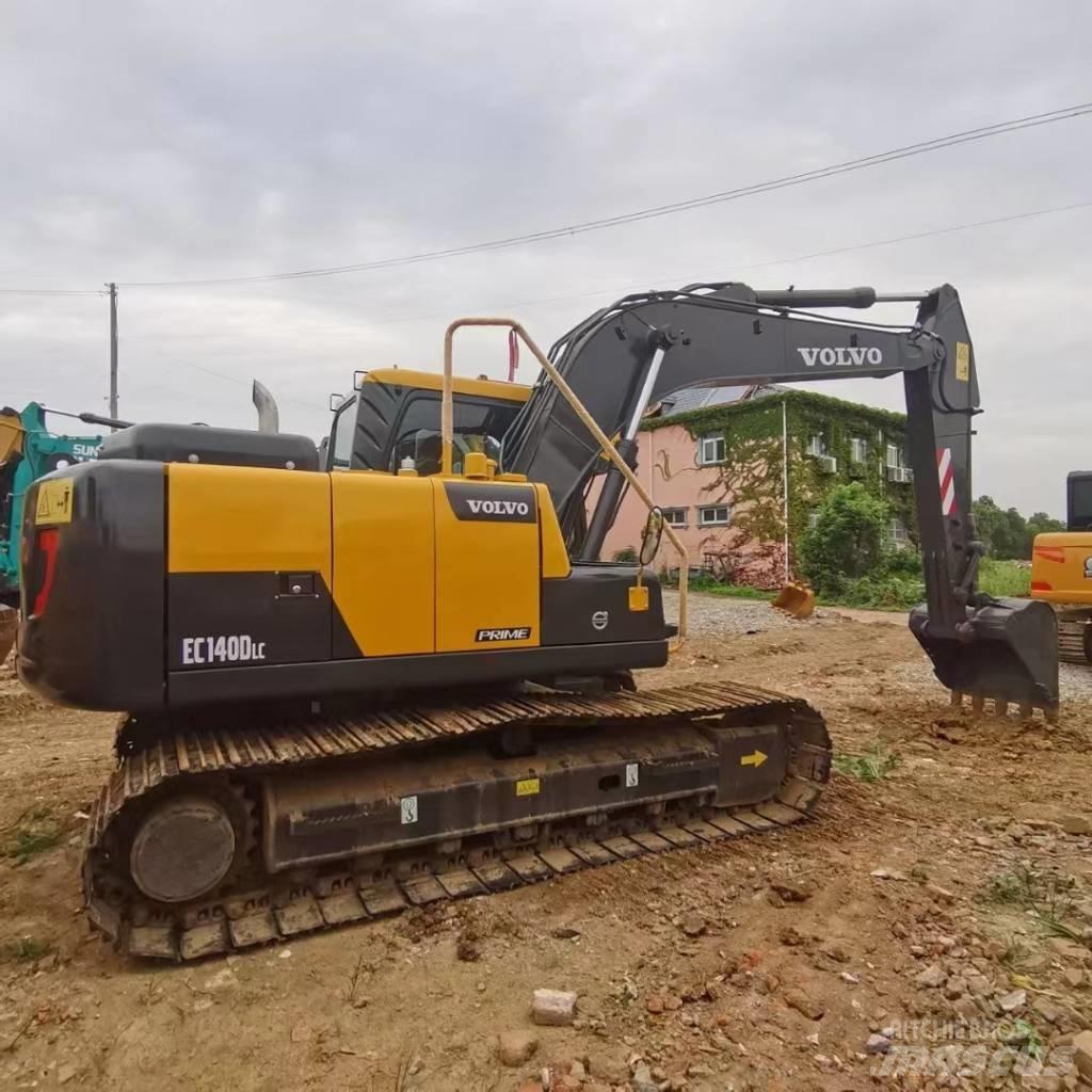 Volvo EC 140 DL Midi excavators  7t - 12t
