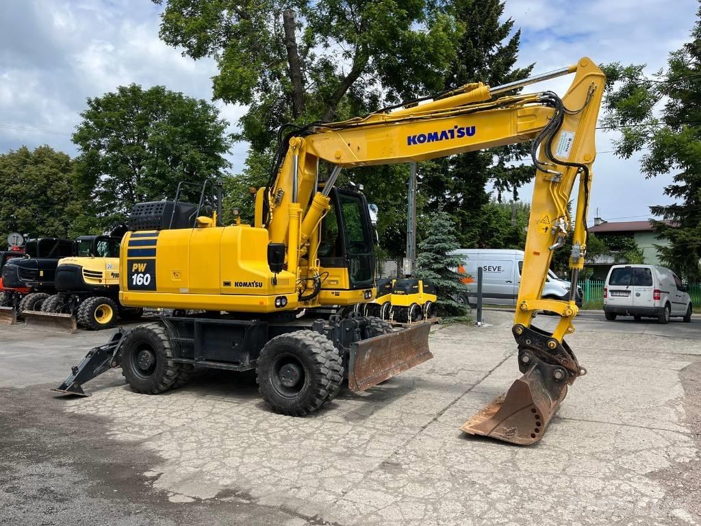 Komatsu PW 160-11 Wheeled excavators