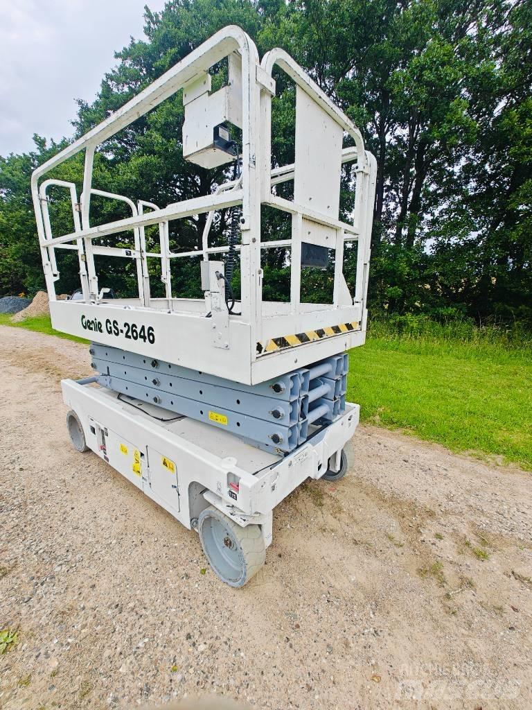 Genie 2646 Scissor lifts