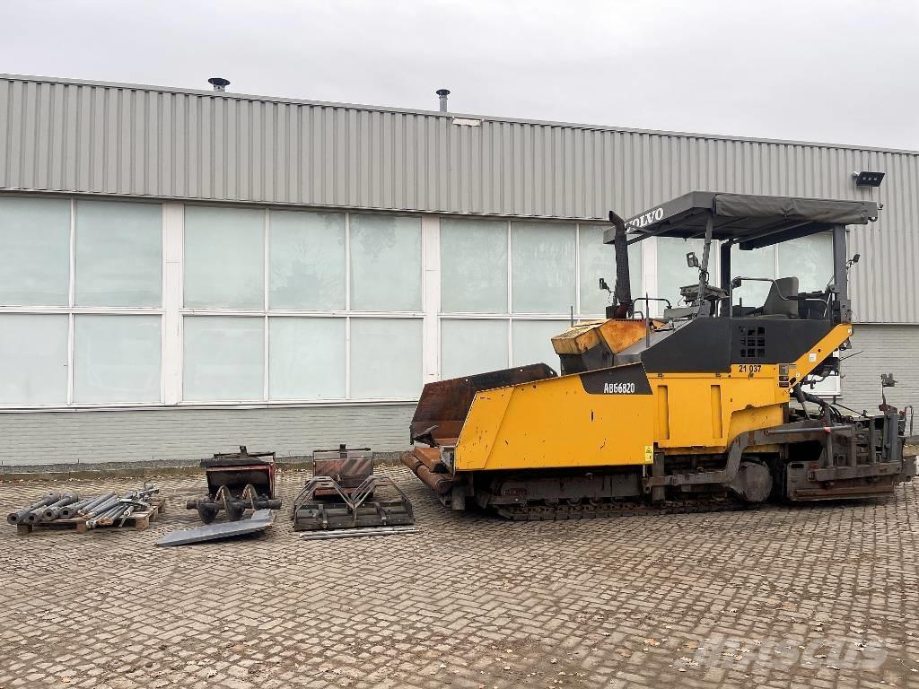 Volvo ABG 6820 Asphalt pavers