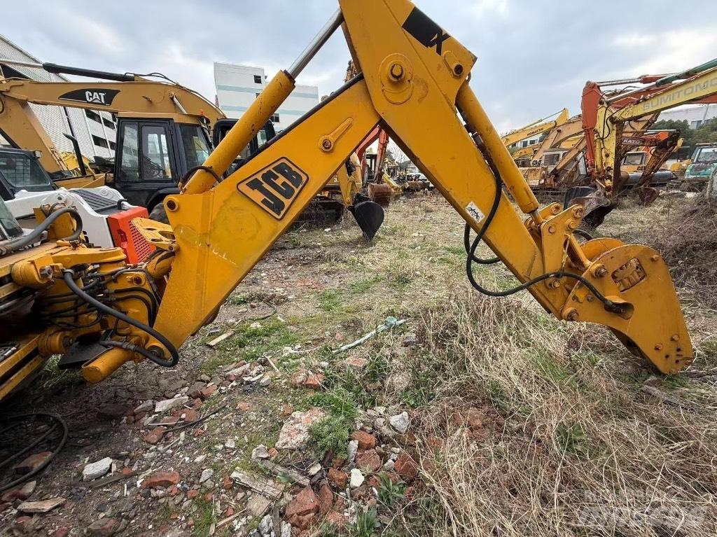 JCB 3 CX Backhoe loaders