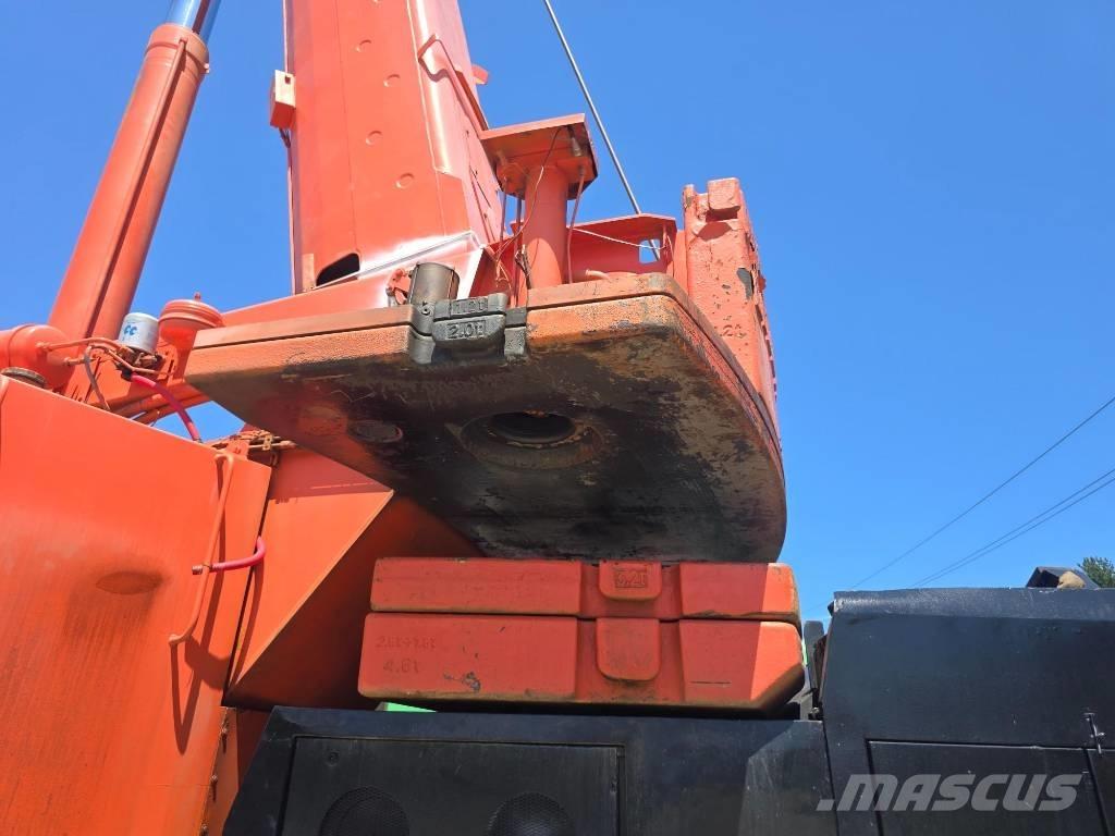 Liebherr LTM 1090-2 All terrain cranes