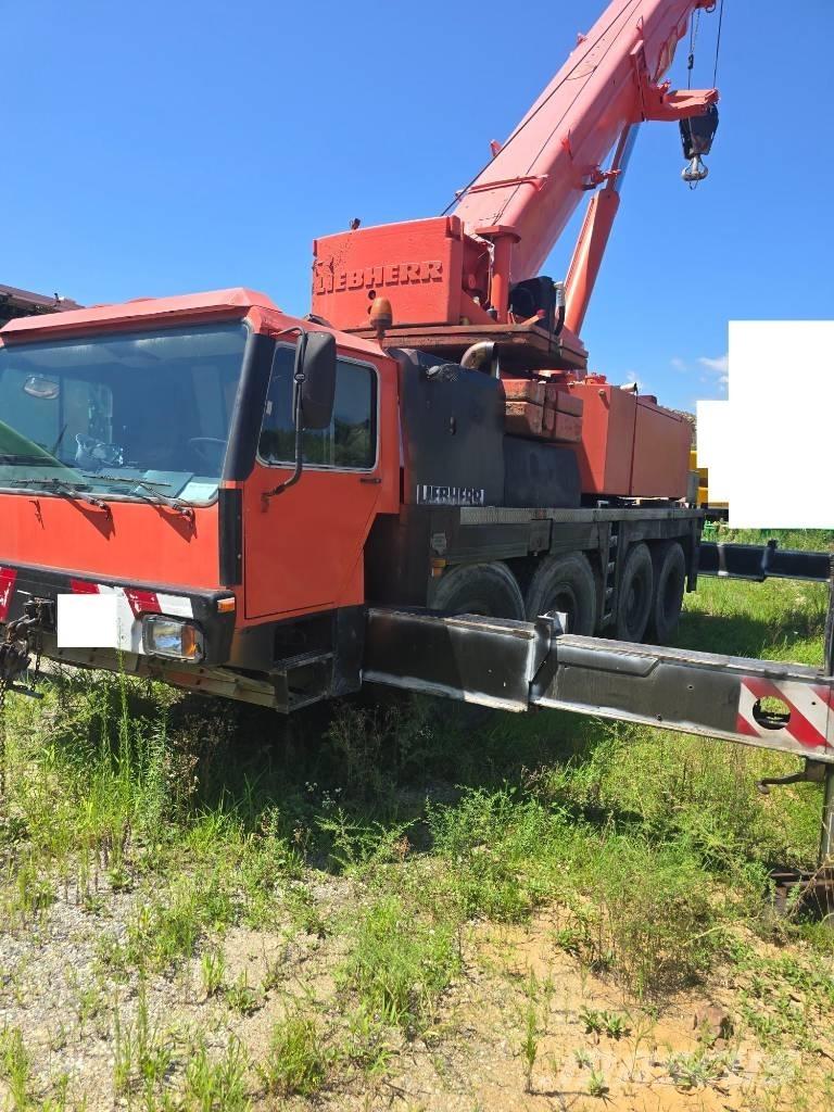 Liebherr LTM 1090-2 All terrain cranes