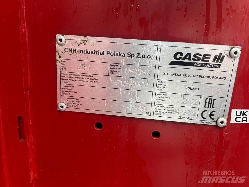Case IH 3050 Combine harvester heads