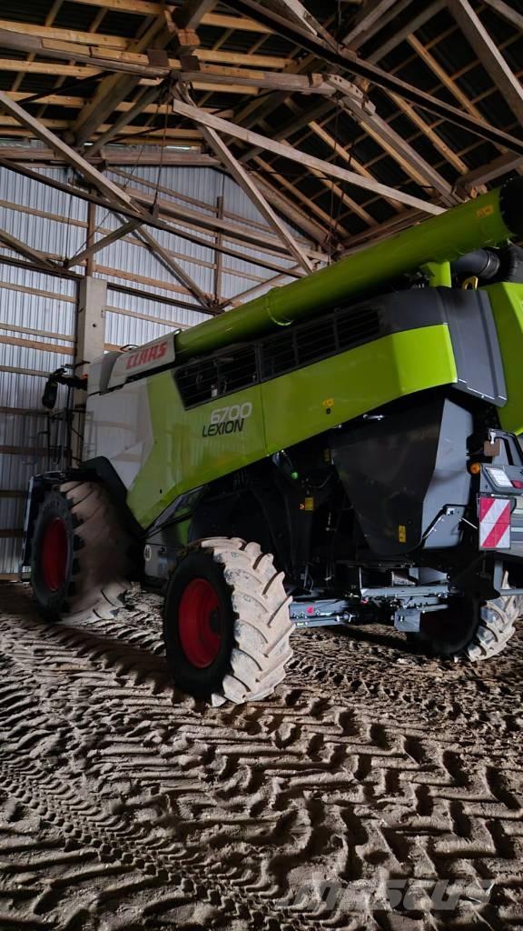 CLAAS Lexion 6700 Combine harvesters