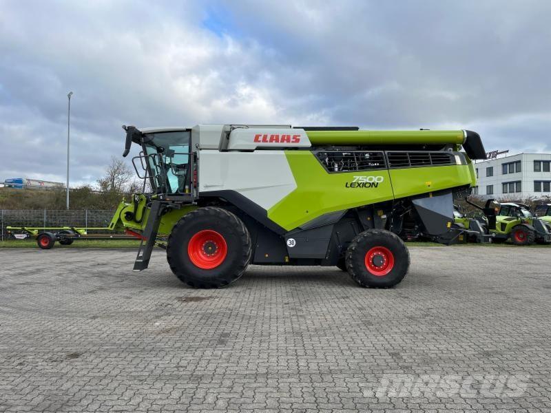 CLAAS LEXION 7500 Combine harvesters