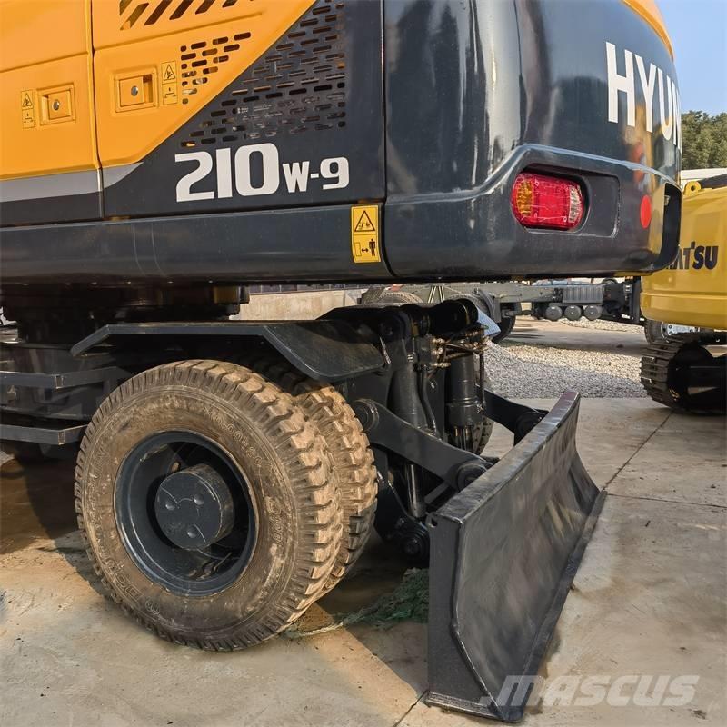 Hyundai 210W -9 Wheeled excavators