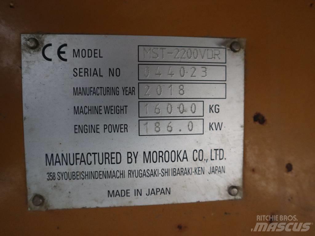 Morooka MST 2200 VDR Tracked dumpers