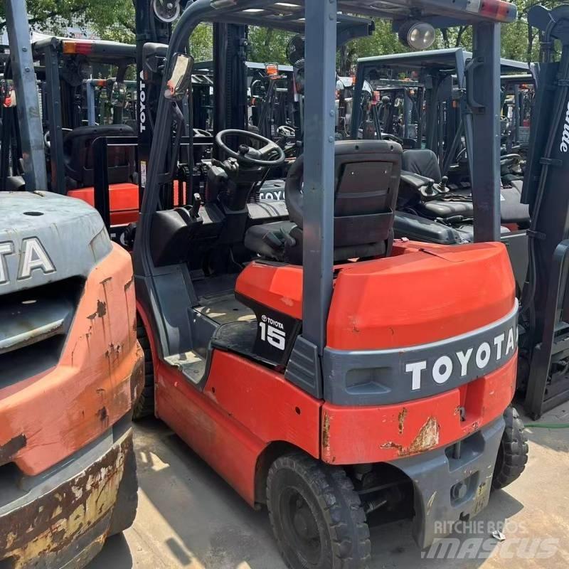 Toyota 15 Electric forklift trucks