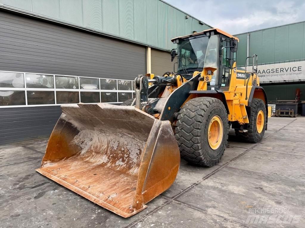 Hyundai HL960A Wheel loaders