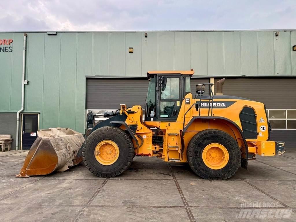 Hyundai HL960A Wheel loaders