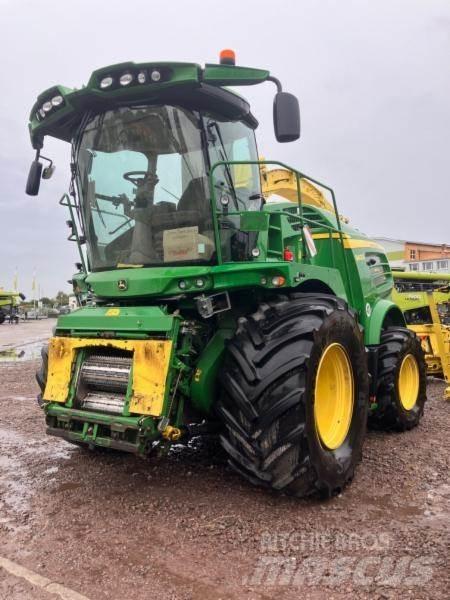 John Deere 8400 Self-propelled foragers