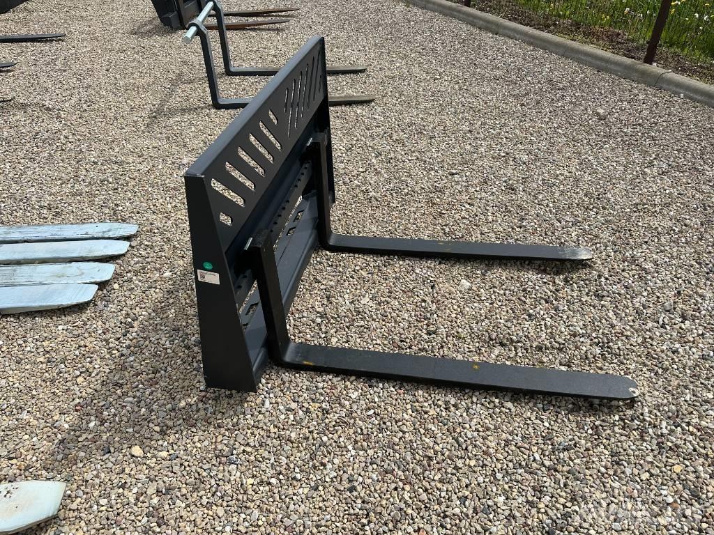 Bobcat Pallet forks Forks
