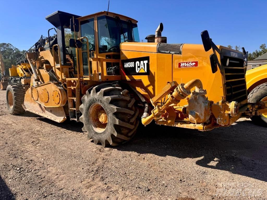 CAT RM 300 Asphalt recyclers