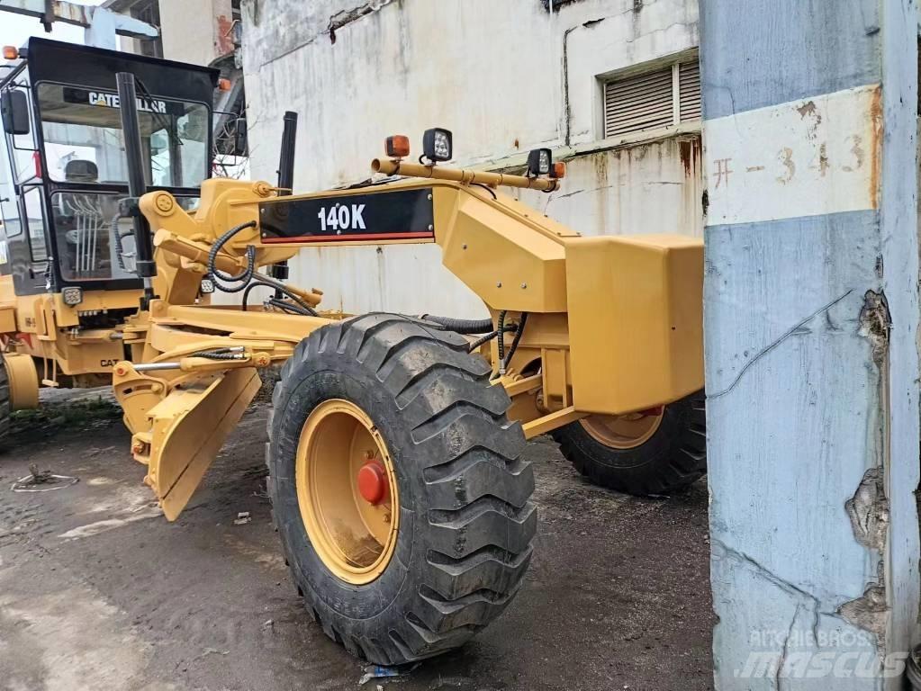 CAT 140 H Graders
