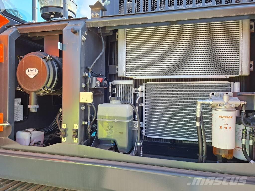 Develon DX225LC-7 Crawler excavators