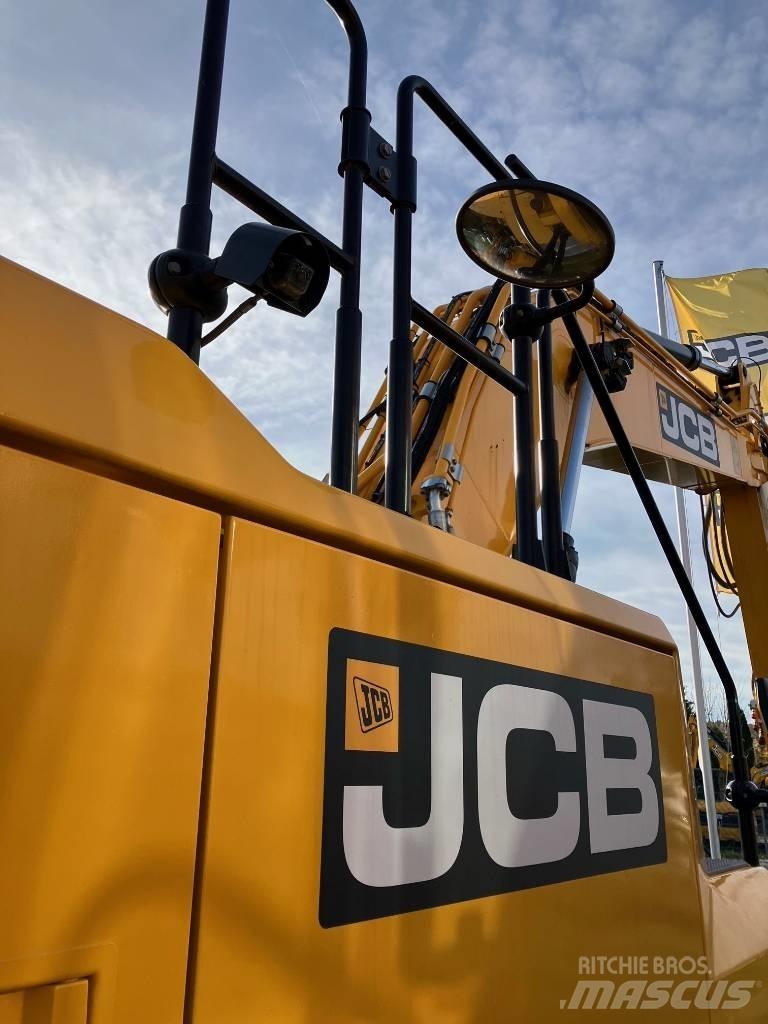 JCB 220X Crawler excavators
