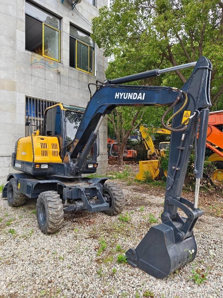 Hyundai R60 Wheeled excavators