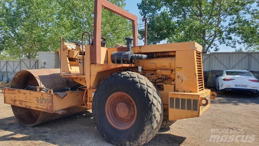 Vibromax 1102 Single drum rollers