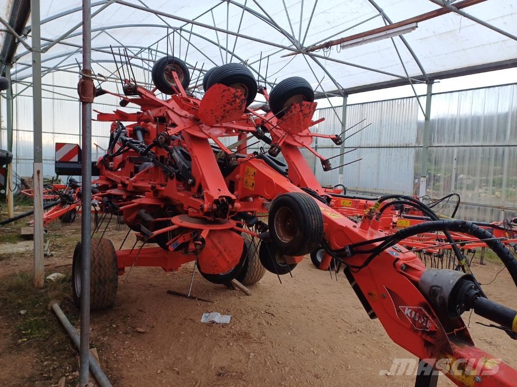 Kuhn GF 13012 Rakes and tedders