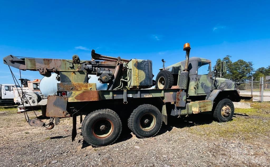 AM General M936 Recovery vehicles
