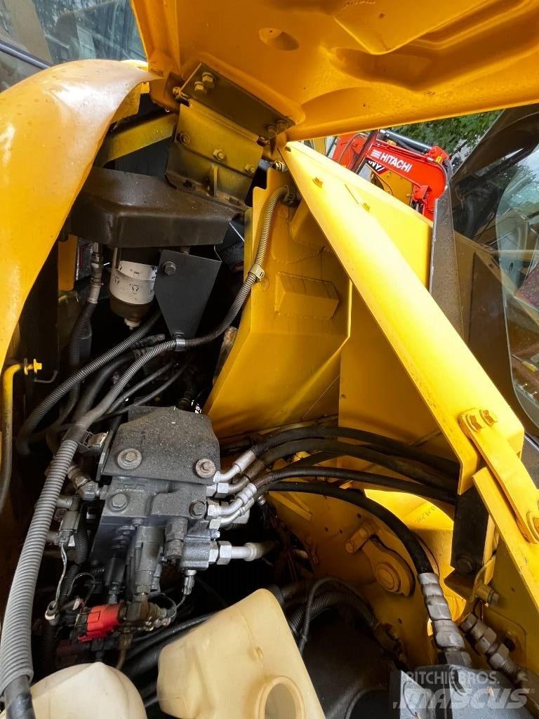 Komatsu PC78US-8 Crawler excavators