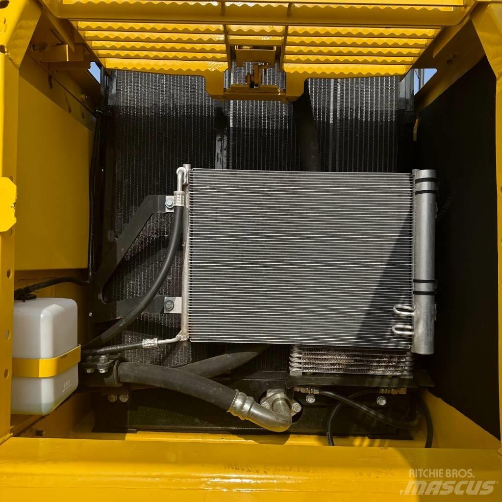 Komatsu PC 200-8 Crawler excavators