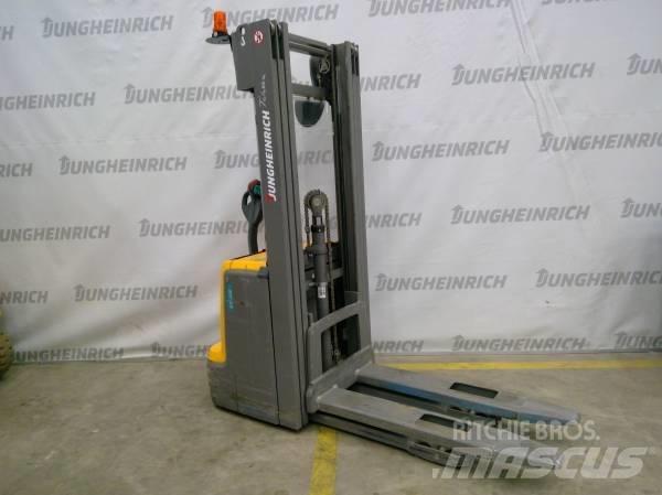 Jungheinrich EJC 216 Pedestrian stacker