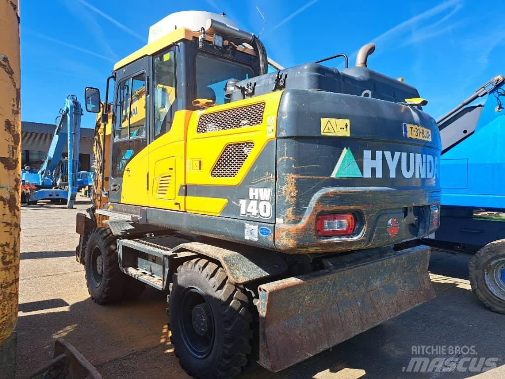 Hyundai HW140 Wheeled excavators